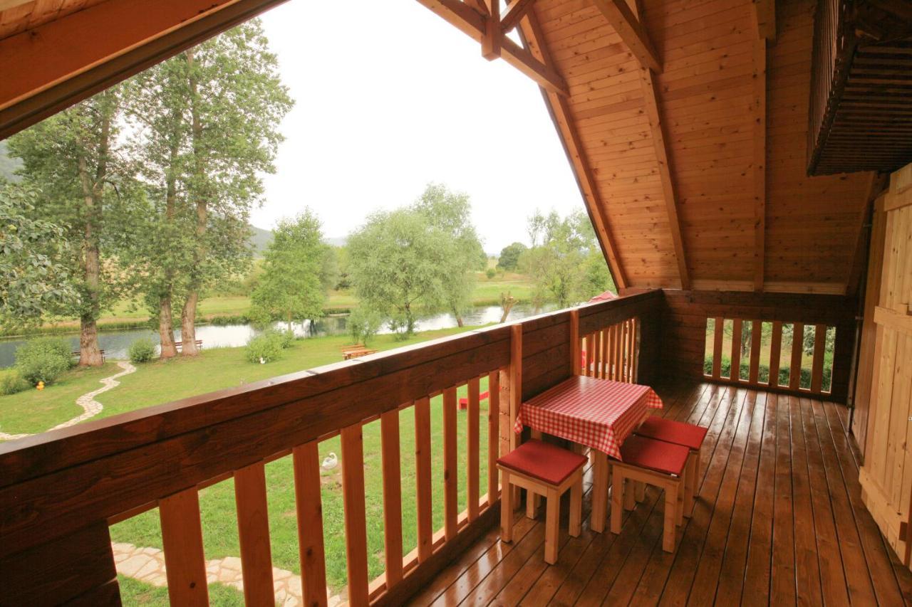 Riverside Apartments Otočac Εξωτερικό φωτογραφία