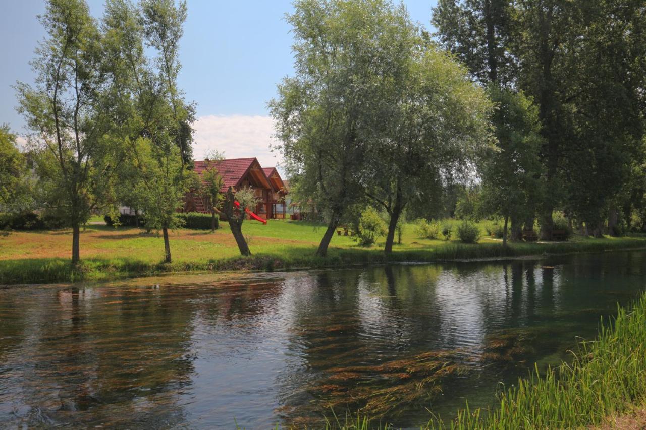 Riverside Apartments Otočac Εξωτερικό φωτογραφία