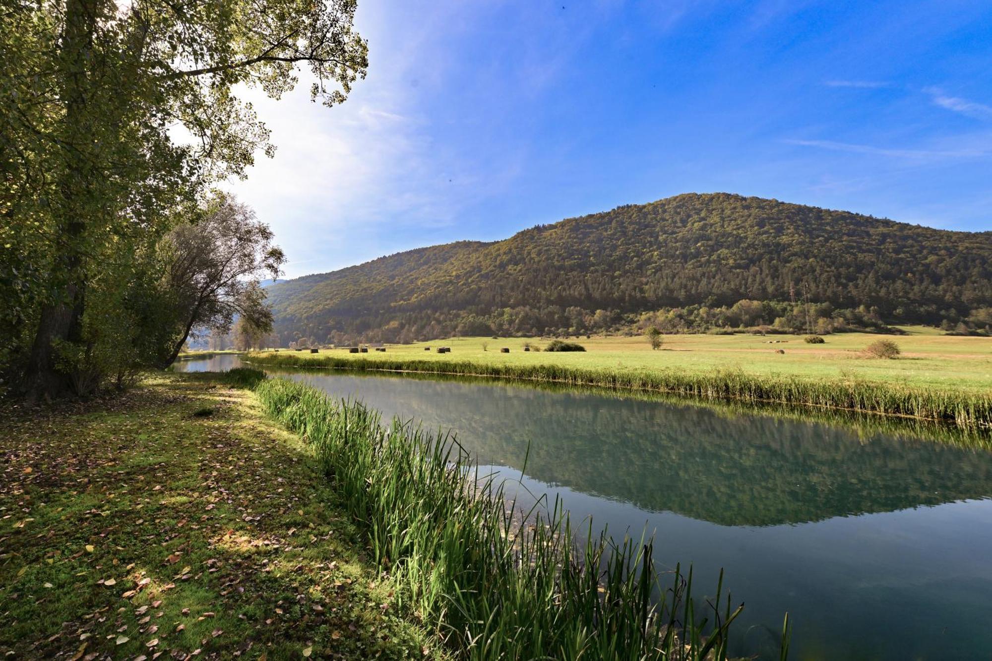 Riverside Apartments Otočac Εξωτερικό φωτογραφία