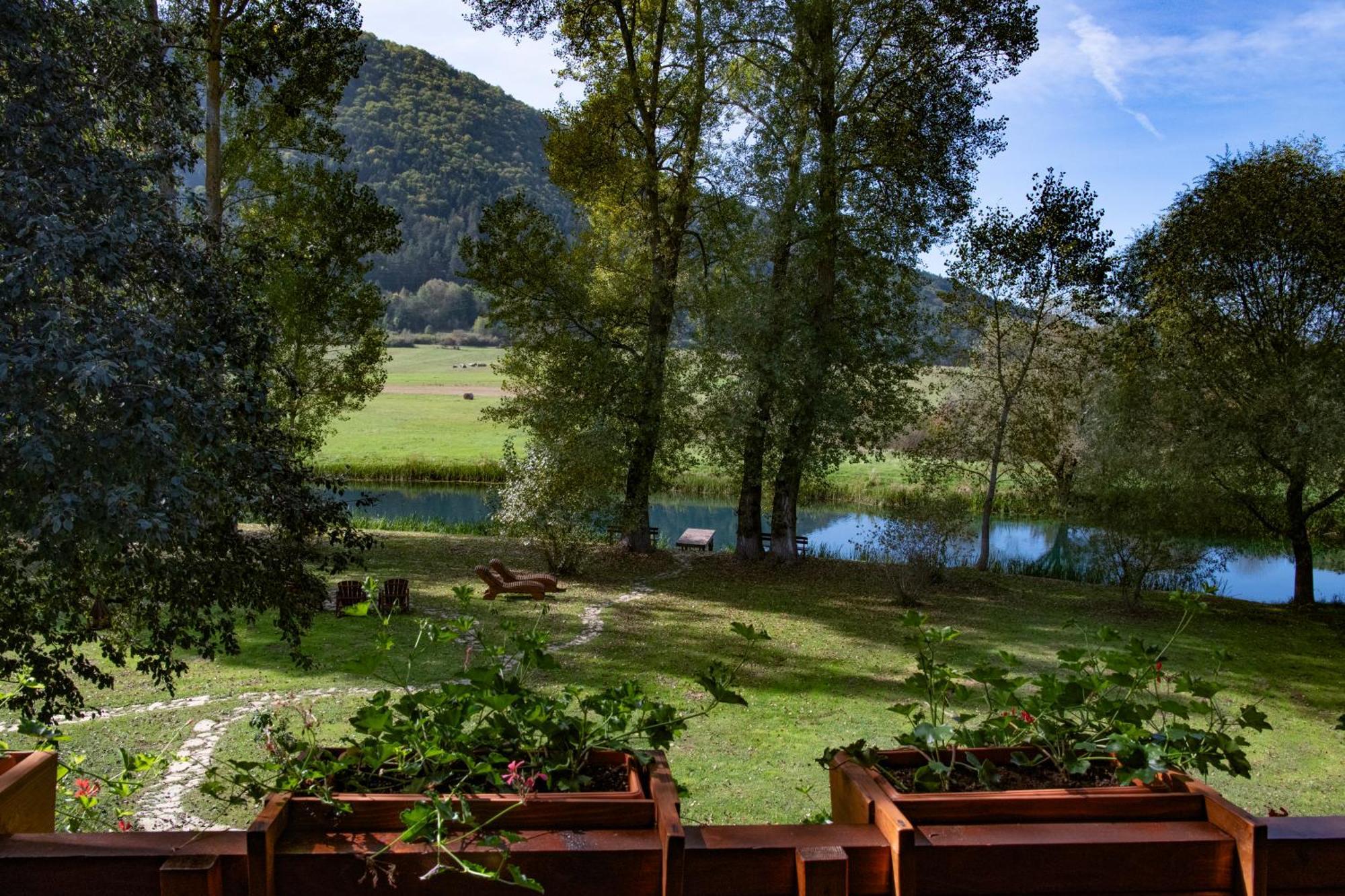 Riverside Apartments Otočac Εξωτερικό φωτογραφία